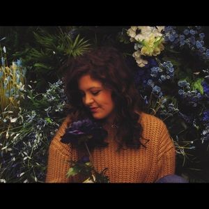 Meet your Posher, Oliviolivia